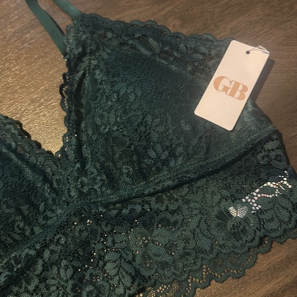 NWT GB
Juniors Triangle Lace Bralette - Picture 5 of 9